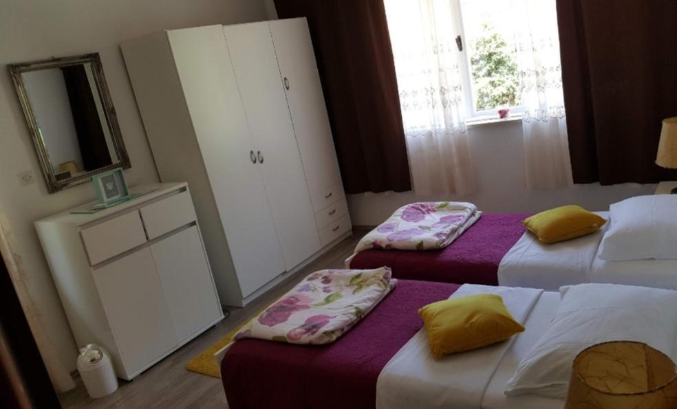 Barko Apartment And Rooms Hvar Town Eksteriør billede